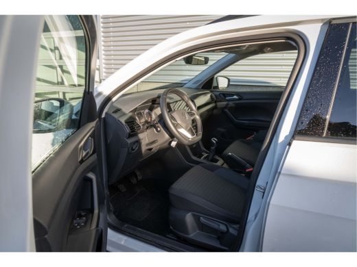 Volkswagen T-Cross Volkswagen 1.0 95pk TSI Life |Navigatie| Getint glas| Parkeersensoren v+a | ActivLease financial lease