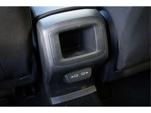 Volkswagen T-Cross Volkswagen 1.0 95pk TSI Life |Navigatie| Getint glas| Parkeersensoren v+a | ActivLease financial lease