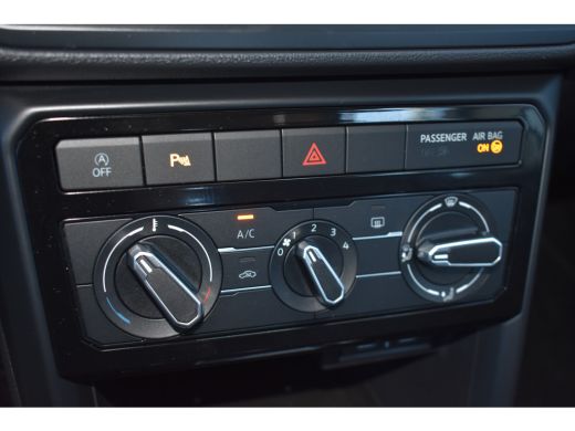 Volkswagen T-Cross 1.0 TSI 95PK Life | NAVI BY APP | PDC V+A | AIRCO | ELEKTR. PAKKET | 16 INCH ActivLease financial lease