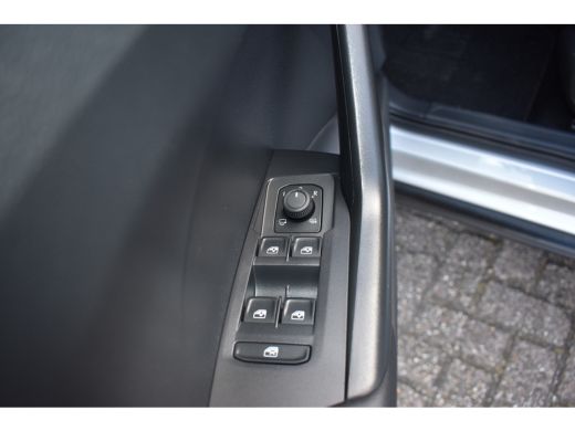 Volkswagen T-Cross 1.0 TSI 95PK Life | NAVI BY APP | PDC V+A | AIRCO | ELEKTR. PAKKET | 16 INCH ActivLease financial lease