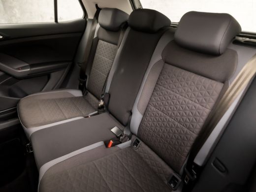 Volkswagen T-Cross 1.0 TSI Sport R Automaat (VIRTUAL COCKPIT, APPLE CARPLAY, GROOT NAVI, CLIMATE, LED KOPLAMPEN, SPO... ActivLease financial lease