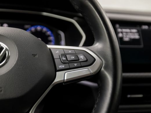 Volkswagen T-Cross 1.0 TSI Sport R Automaat (VIRTUAL COCKPIT, APPLE CARPLAY, GROOT NAVI, CLIMATE, LED KOPLAMPEN, SPO... ActivLease financial lease