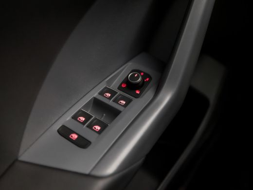 Volkswagen T-Cross 1.0 TSI Sport R Automaat (VIRTUAL COCKPIT, APPLE CARPLAY, GROOT NAVI, CLIMATE, LED KOPLAMPEN, SPO... ActivLease financial lease