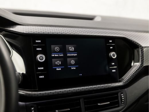 Volkswagen T-Cross 1.0 TSI Sport R Automaat (VIRTUAL COCKPIT, APPLE CARPLAY, GROOT NAVI, CLIMATE, LED KOPLAMPEN, SPO... ActivLease financial lease