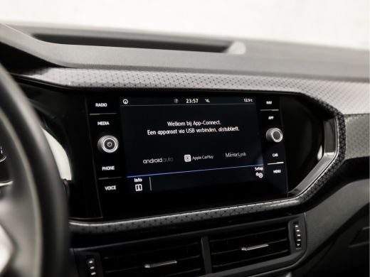 Volkswagen T-Cross 1.0 TSI Sport R Automaat (VIRTUAL COCKPIT, APPLE CARPLAY, GROOT NAVI, CLIMATE, LED KOPLAMPEN, SPO... ActivLease financial lease