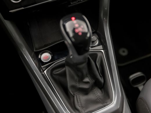Volkswagen T-Cross 1.0 TSI Sport R Automaat (VIRTUAL COCKPIT, APPLE CARPLAY, GROOT NAVI, CLIMATE, LED KOPLAMPEN, SPO... ActivLease financial lease