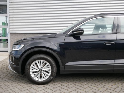 Volkswagen T-Roc 1.0 TSI Life Carplay | ACC | Parkeersensoren | 110pk ActivLease financial lease
