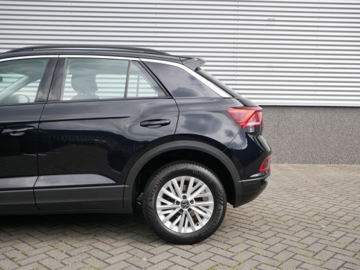 Volkswagen T-Roc 1.0 TSI Life Carplay | ACC | Parkeersensoren | 110pk ActivLease financial lease