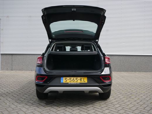 Volkswagen T-Roc 1.0 TSI Life Carplay | ACC | Parkeersensoren | 110pk ActivLease financial lease