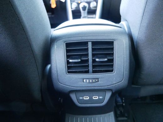 Volkswagen T-Roc 1.0 TSI Life 110PK | Carplay | pdc| Acc | ActivLease financial lease