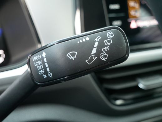 Volkswagen T-Roc 1.0 TSI Life 110PK | Carplay | pdc| Acc | ActivLease financial lease