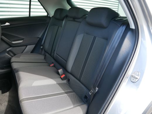 Volkswagen T-Roc 1.5 TSI Life ActivLease financial lease