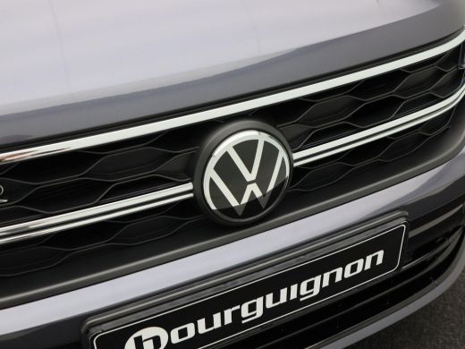Volkswagen Taigo 1.0 TSi 110 Pk Automaat R-Line | Airco | Trekhaak | Stoelverwarming | Camera | 17 Inch | Privacy ... ActivLease financial lease