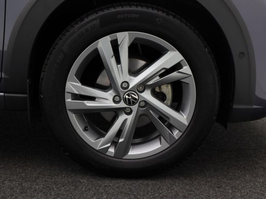 Volkswagen Taigo 1.0 TSi 110 Pk Automaat R-Line | Airco | Trekhaak | Stoelverwarming | Camera | 17 Inch | Privacy ... ActivLease financial lease