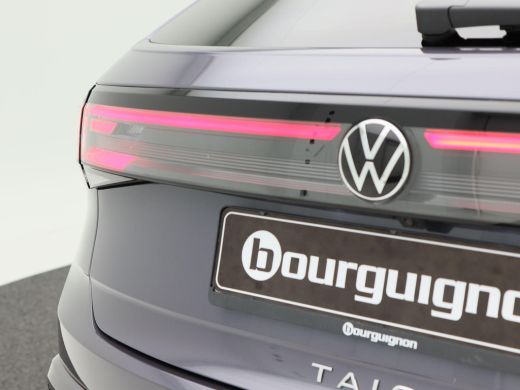 Volkswagen Taigo 1.0 TSi 110 Pk Automaat R-Line | Airco | Trekhaak | Stoelverwarming | Camera | 17 Inch | Privacy ... ActivLease financial lease