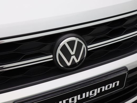 Volkswagen Taigo 1.0 TSi 110 Pk Automaat R-Line | Airco | Trekhaak | Stoelverwarming | Camera | 17 Inch | Privacy ... ActivLease financial lease