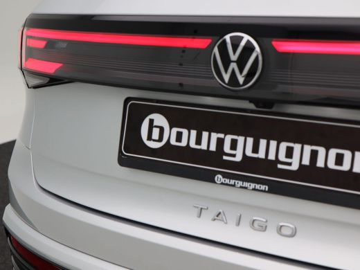 Volkswagen Taigo 1.0 TSi 110 Pk Automaat R-Line | Airco | Trekhaak | Stoelverwarming | Camera | 17 Inch | Privacy ... ActivLease financial lease