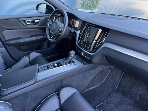 Volvo  S60 2.0 T4 R-Design | Apple Carplay/Android Auto|telefoonintegratie premium | Contourstoelen | Elektr... ActivLease financial lease