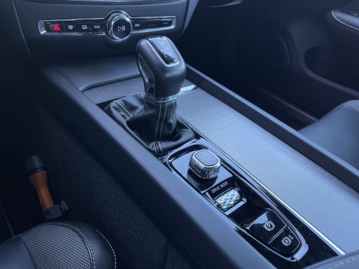 Volvo  S60 2.0 T4 R-Design | Apple Carplay/Android Auto|telefoonintegratie premium | Contourstoelen | Elektr... ActivLease financial lease