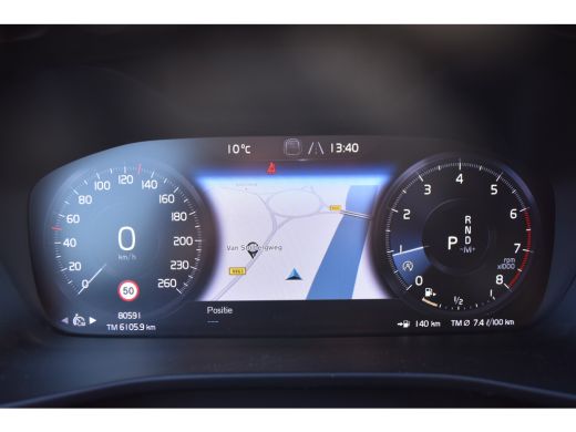 Volvo  XC40 1.5 T2 Momentum |FusionRed |VolvoSelekt! |Camera ActivLease financial lease