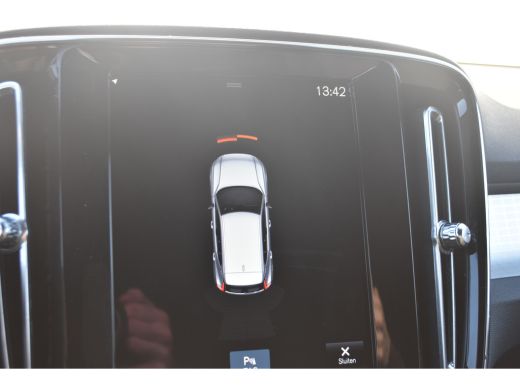 Volvo  XC40 1.5 T2 Momentum |FusionRed |VolvoSelekt! |Camera ActivLease financial lease