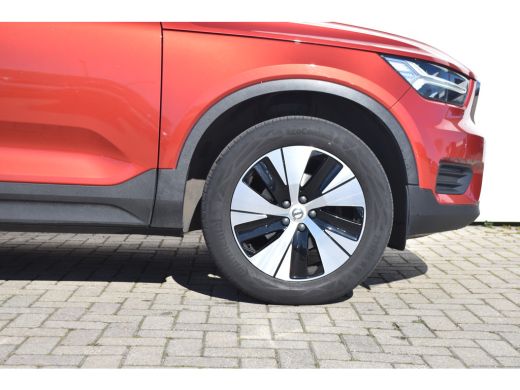 Volvo  XC40 1.5 T2 Momentum |FusionRed |VolvoSelekt! |Camera ActivLease financial lease