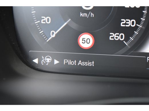 Volvo  XC40 Volvo T4 R-design | 360 CAM | Trekhaak | ActivLease financial lease