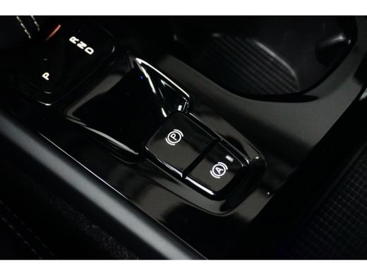 Volvo  XC40 Volvo T4 R-design | 360 CAM | Trekhaak | ActivLease financial lease