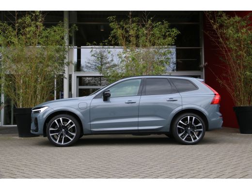Volvo  XC60 Volvo 2.0 T6 Plug-in hybrid AWD R-Design | Trekhaak | Camera | Adaptive Cruise | Schuifdak | Harm... ActivLease financial lease