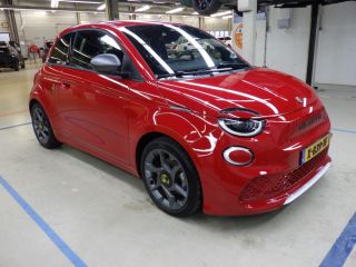 Abarth 500 Abarth e 42kWh 3 Fase Incl. BTW | Navigatie | Sportstoelen | Full-LED | 17"LMV | !!
