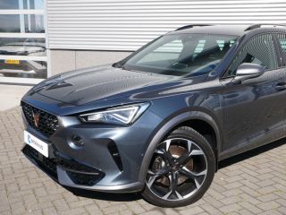 Seat Formentor CUPRA  1.4 e-hybrid  VZ 245PK | Achteruitrijcamera | Lichtmetalen velgen 19" | Wegklapbare trekhaak