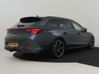 Seat Leon Sportstourer 1.4 e-Hybrid 245pk PHEV VZ Performance | Trekhaak | Adaptief cruise control | Park assist | Camer...