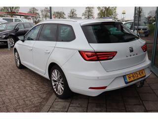 Seat León ST 1.0 TSI Style Ultimate Edition | Stoelverwarming | Trekhaak | Full-Link | Parkeersensoren |