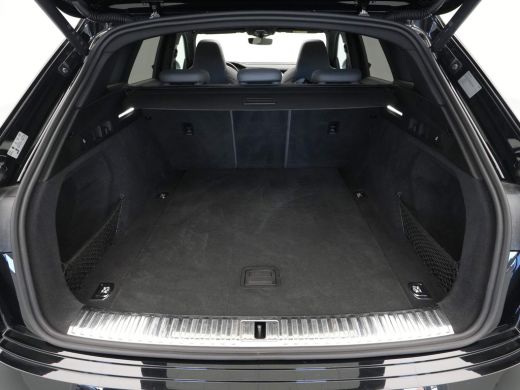 Audi e-tron S quattro 504pk 95 kWh Panorama Navigatie Luchtvering Trekhaak Camera ActivLease financial lease