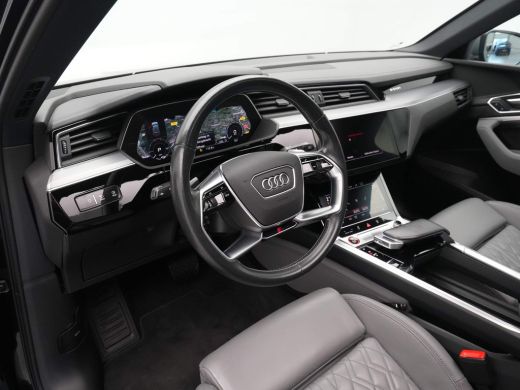 Audi e-tron S quattro 504pk 95 kWh Panorama Navigatie Luchtvering Trekhaak Camera ActivLease financial lease