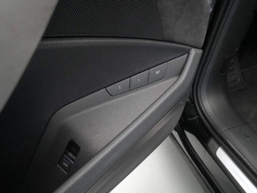 Audi e-tron S quattro 504pk 95 kWh Panorama Navigatie Luchtvering Trekhaak Camera ActivLease financial lease