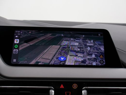 BMW 1-serie 118i AUT. EXECUTIVE EDITION + SPORTSTOELEN | STOELVERWARMING | APPLE CARPLAY ActivLease financial lease