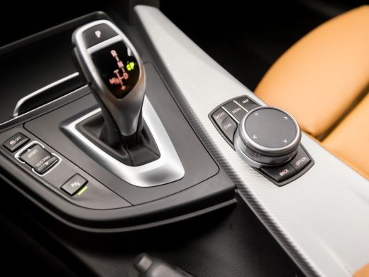 BMW 3 Serie Touring 320i M Sport Line Shadow 184Pk Automaat (GROOT NAVI, M PAKKET, CAMERA, STOELVERWARMING, L... ActivLease financial lease
