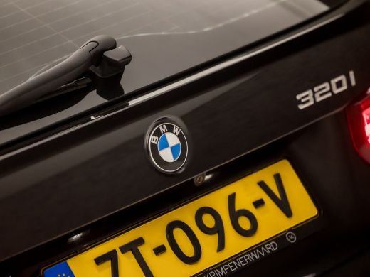 BMW 3 Serie Touring 320i M Sport Line Shadow 184Pk Automaat (GROOT NAVI, M PAKKET, CAMERA, STOELVERWARMING, L... ActivLease financial lease