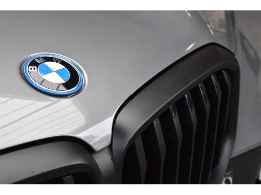 BMW X5 xDrive50e M Sportpakket Pro / OP VOORRAAD! / SUPERCOMPLEET / PANORAMADAK / MASSAGESTOELEN / TREKHAAK ActivLease financial lease