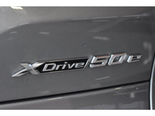 BMW X5 xDrive50e M Sportpakket Pro / OP VOORRAAD! / SUPERCOMPLEET / PANORAMADAK / MASSAGESTOELEN / TREKHAAK ActivLease financial lease