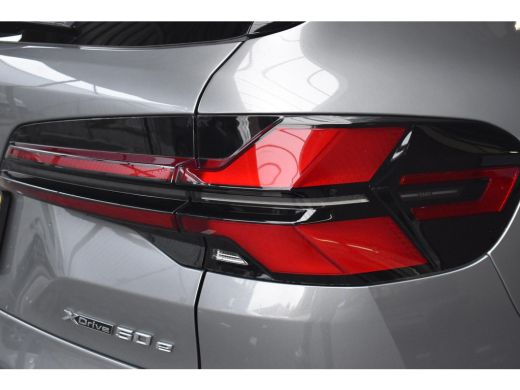 BMW X5 xDrive50e M Sportpakket Pro / OP VOORRAAD! / SUPERCOMPLEET / PANORAMADAK / MASSAGESTOELEN / TREKHAAK ActivLease financial lease