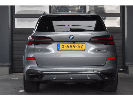BMW X5 xDrive50e M Sportpakket Pro / OP VOORRAAD! / SUPERCOMPLEET / PANORAMADAK / MASSAGESTOELEN / TREKHAAK ActivLease financial lease