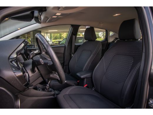 Ford Fiesta 1.0 EcoBoost Titanium | Stuurwiel verwarmd | Verwarmde voorruit | Voorstoelen verwarmd ActivLease financial lease