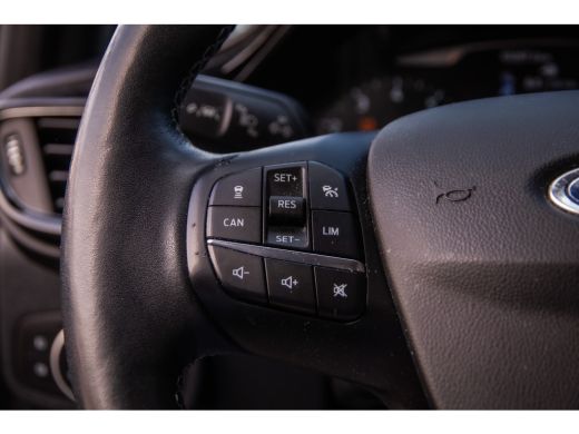 Ford Fiesta 1.0 EcoBoost Titanium | Stuurwiel verwarmd | Verwarmde voorruit | Voorstoelen verwarmd ActivLease financial lease