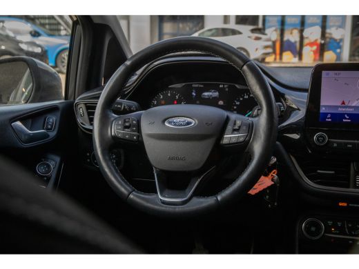 Ford Fiesta 1.0 EcoBoost Titanium | Stuurwiel verwarmd | Verwarmde voorruit | Voorstoelen verwarmd ActivLease financial lease