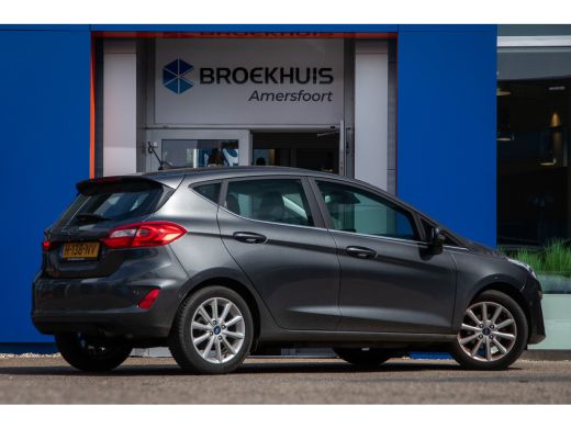 Ford Fiesta 1.0 EcoBoost Titanium | Stuurwiel verwarmd | Verwarmde voorruit | Voorstoelen verwarmd ActivLease financial lease