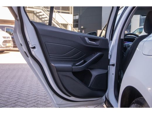 Ford Focus 1.0 EcoBoost Titanium X Business ActivLease financial lease