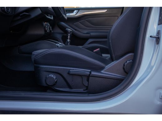 Ford Focus 1.0 EcoBoost Titanium X Business ActivLease financial lease