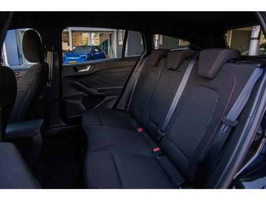 Ford FOCUS Wagon 1.0 EcoBoost Hybrid ST Line | Achteruitrijcamera | Apple Carplay/Android Auto|telefoonintegratie ... ActivLease financial lease